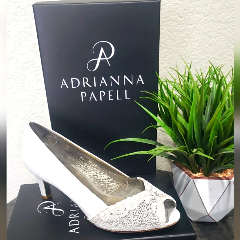 FLASH SALE⚡️NIB Adrianna Papell Jude Satin Pump